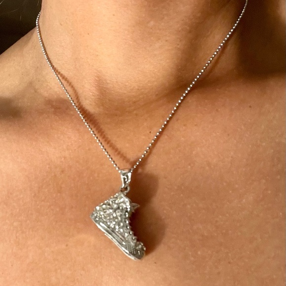 CONVERSE ALL-STAR Necklace - Picture 3 of 7